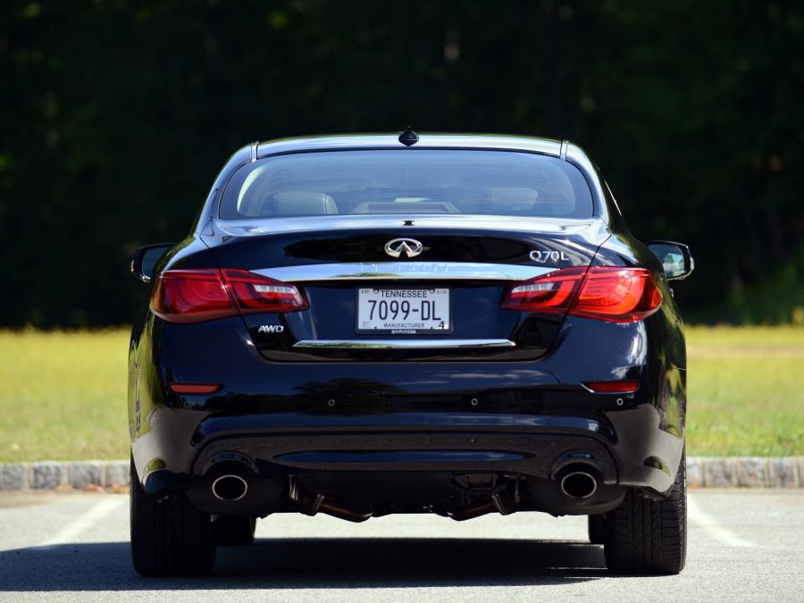  Infiniti Q70L 5.6 2015 года  (фото 3 из 27)
